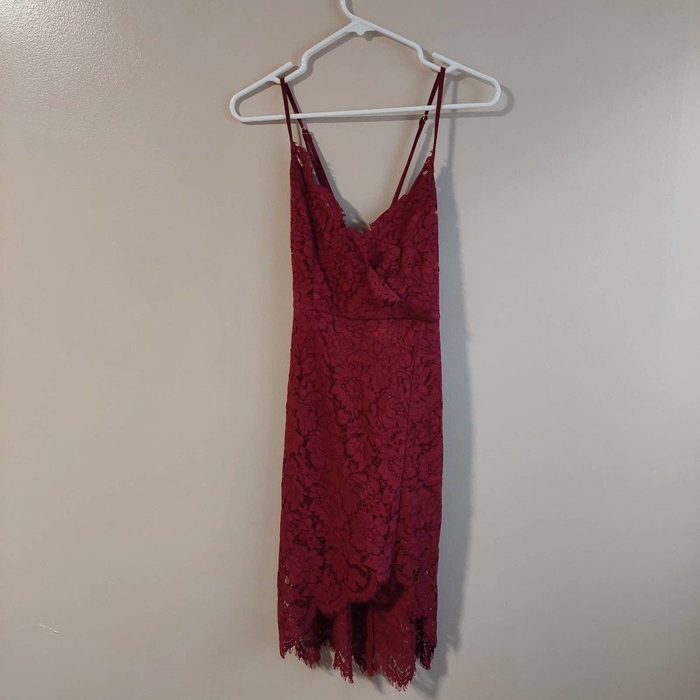 Lulu's Red Lace Mini Dress Women's L NWT